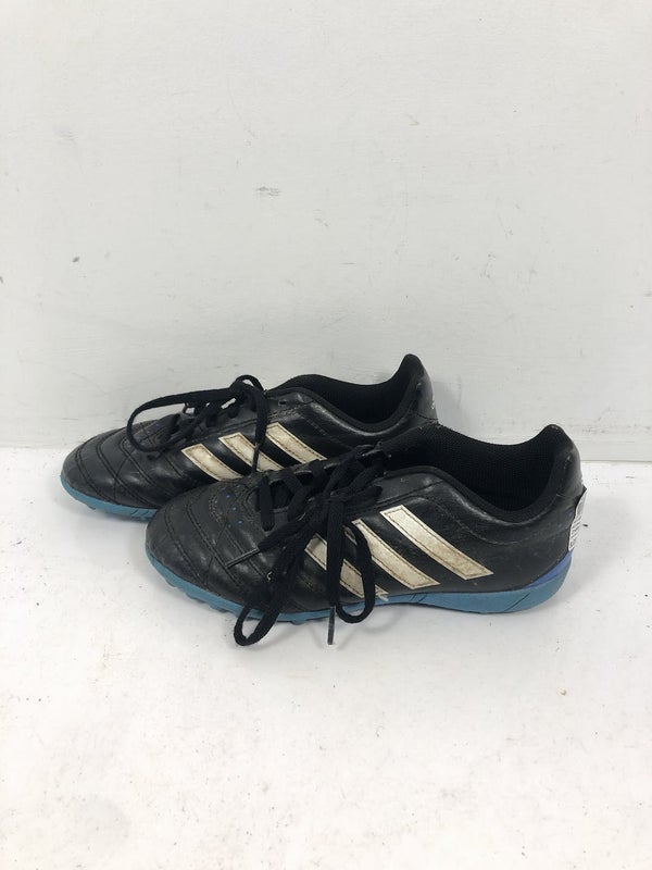 Used Adidas Junior 04 Indoor Soccer Indoor Shoes