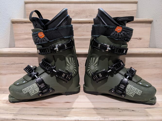 Nordica Ace Ski Boots 26.5