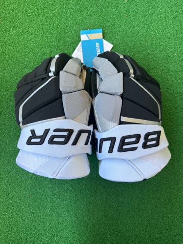 Bauer 14" Pro Stock Vapor Hyperlite Gloves