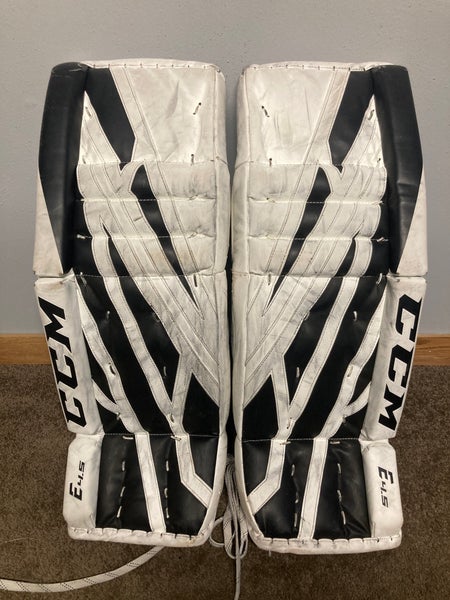 Used 28" CCM Extreme Flex E4.5 Goalie Leg Pads
