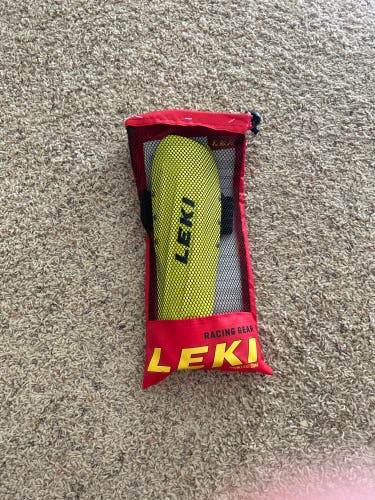New Medium/Large Leki Top Body Armor
