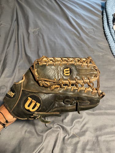 Used Outfield 12.75" A2000 Baseball Glove