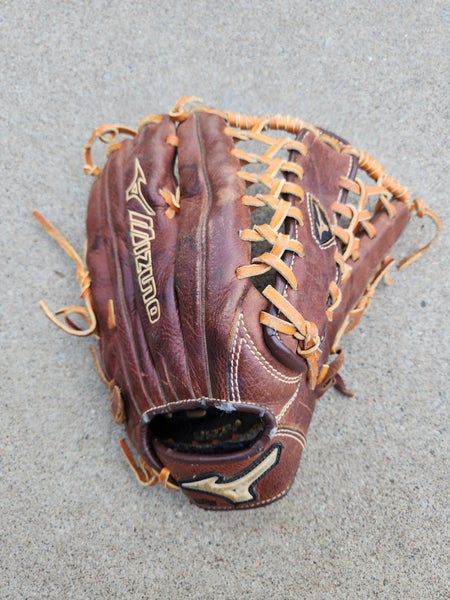 Used Mizuno Right Hand Throw Outfield MVP Baseball Glove 12.75"