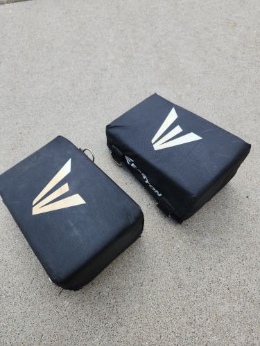 Used Youth Easton Catcher's Knee Savers