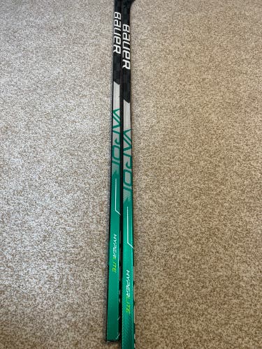 Intermediate Right Handed P92M Vapor Hyperlite Hockey Stick