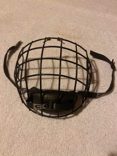CCM Hockey Senior Medium Black Face Mask Cage Good Condition
