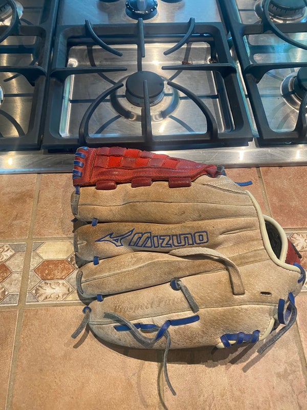 Mizuno Baseball glove