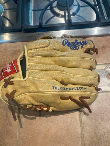 Used  Left Hand Throw 11.5" Gold Glove Baseball Glove