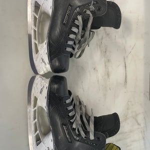 Used Bauer Regular Width   Size 3.5 Supreme Elite Limited Edition Hockey Skates