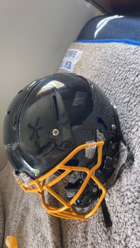 Used Extra Large Schutt F7 Helmet