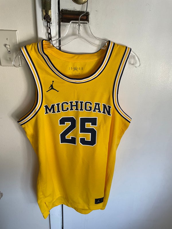 Michigan Wolverines Jordan Brand Men’s NCAA Basketball Jersey Small
