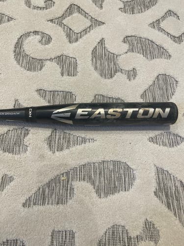 Used USSSA Certified 2017 Easton Composite Mako Beast Bat (-11) 18 oz 29"