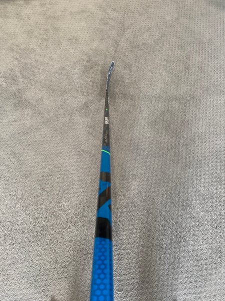 Senior Left Hand P28 77 Flex Nexus Geo Hockey Stick Used