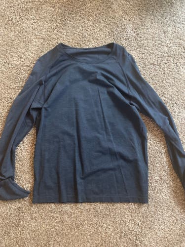 Lululemon Long Sleeve Shirt Size Large