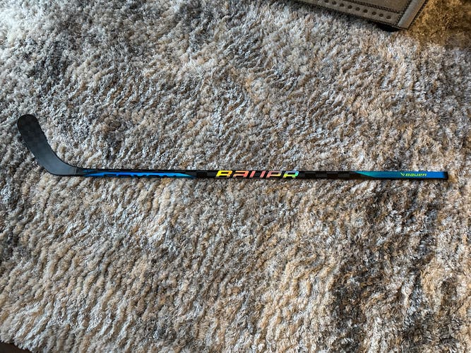 Intermediate Right Handed P92  Nexus Sync Hockey Stick