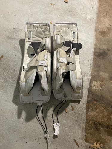 34" Bauer  Vapor X900 Goalie Leg Pads