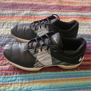 Women's Used Size 7.5 (Women's 8.5) Nike Delight V Golf Shoes
