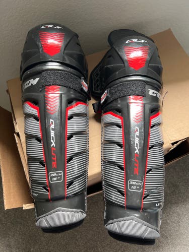 CCM QuickLite 250 Shin Pads 15 inch