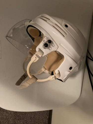 Bauer 4500 helmet with visor