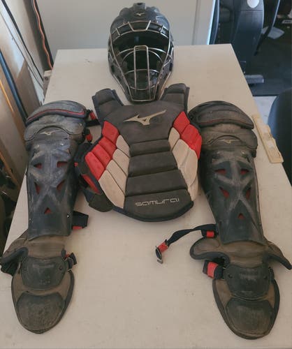 Youth Mizuno Samurai Catcher's Set