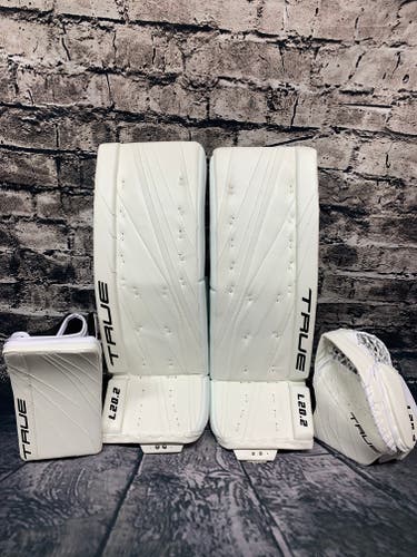 NEW True L20.2 Full Goalie Set