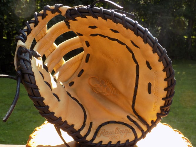 Used Rawlings First Base Right Hand Throw Gold Glove Elite Baseball Glove 13"