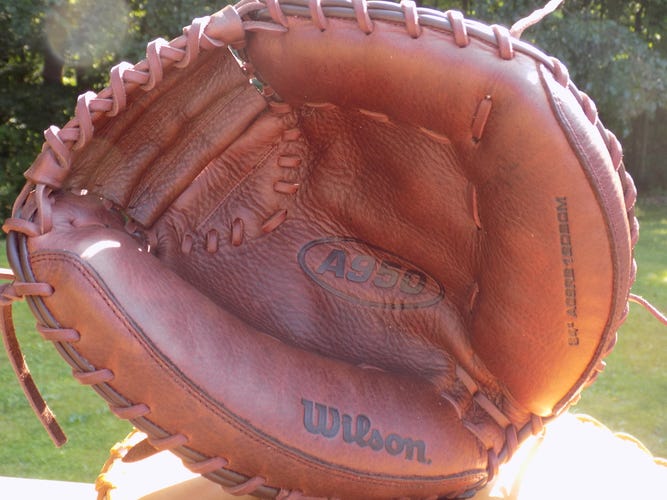 Used Wilson Catcher's Right Hand Throw A950 Baseball Glove 34"