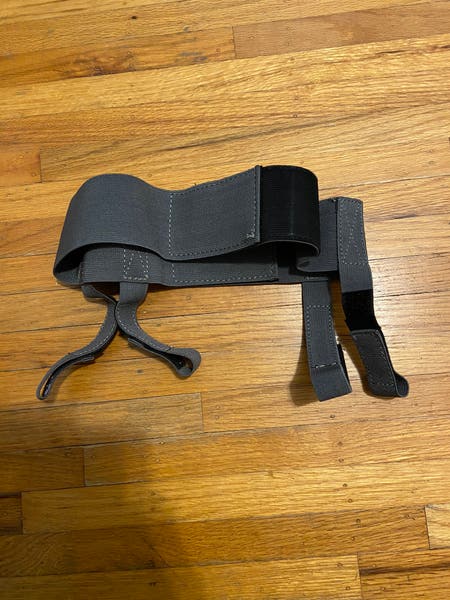 Vaughn VE8 goalie garter belt Intermediate Vaughn VE8 goalie garter belt Intermediate