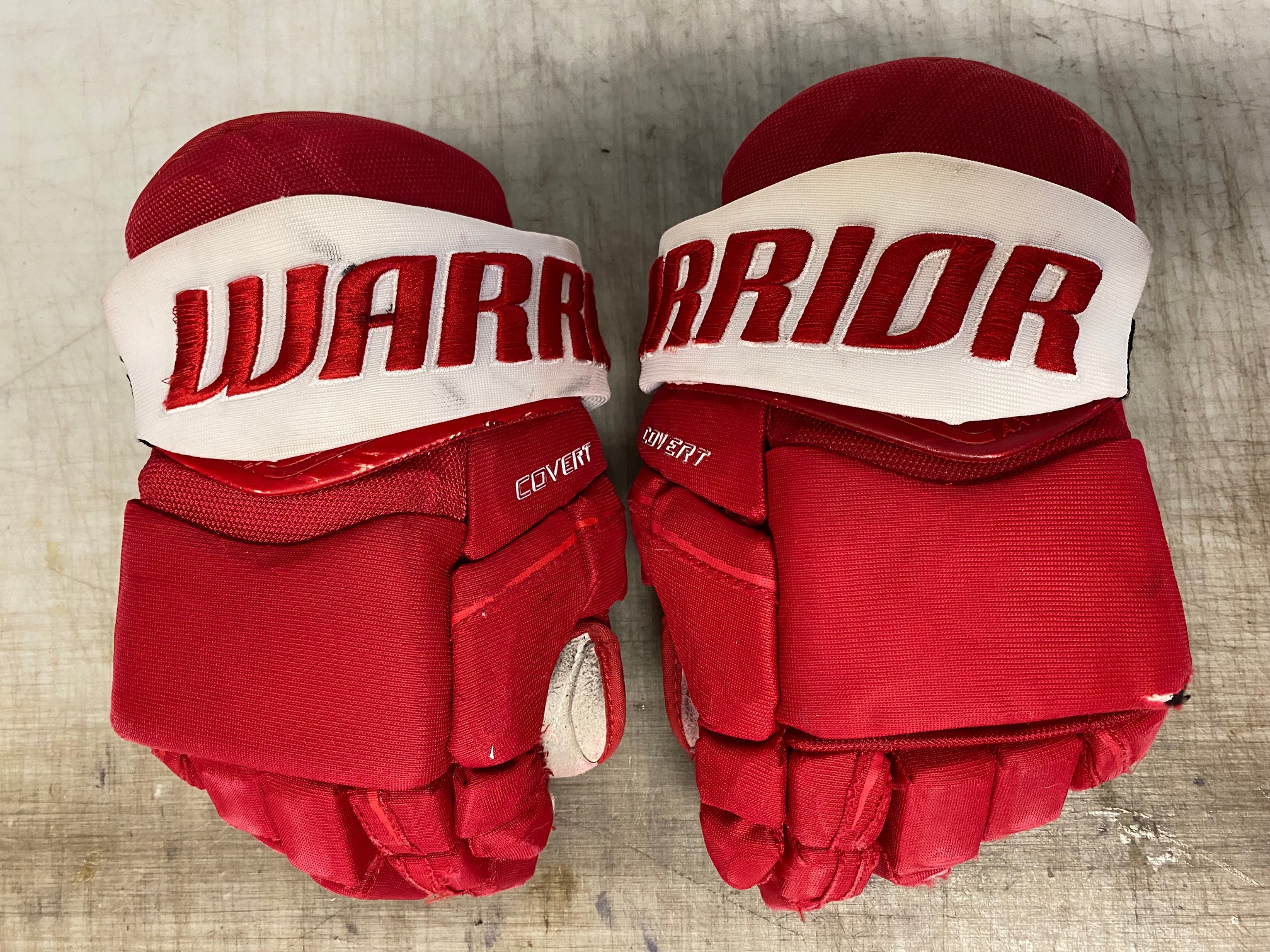 Warrior Covert QRE Pro Stock Hockey Gloves 13" Red 4227