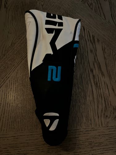 Taylormade SIM 2 head cover