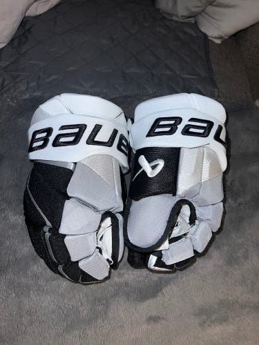 Bauer hyperlite gloves