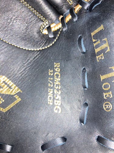 2022 Catcher's 32.5" Baseball Glove