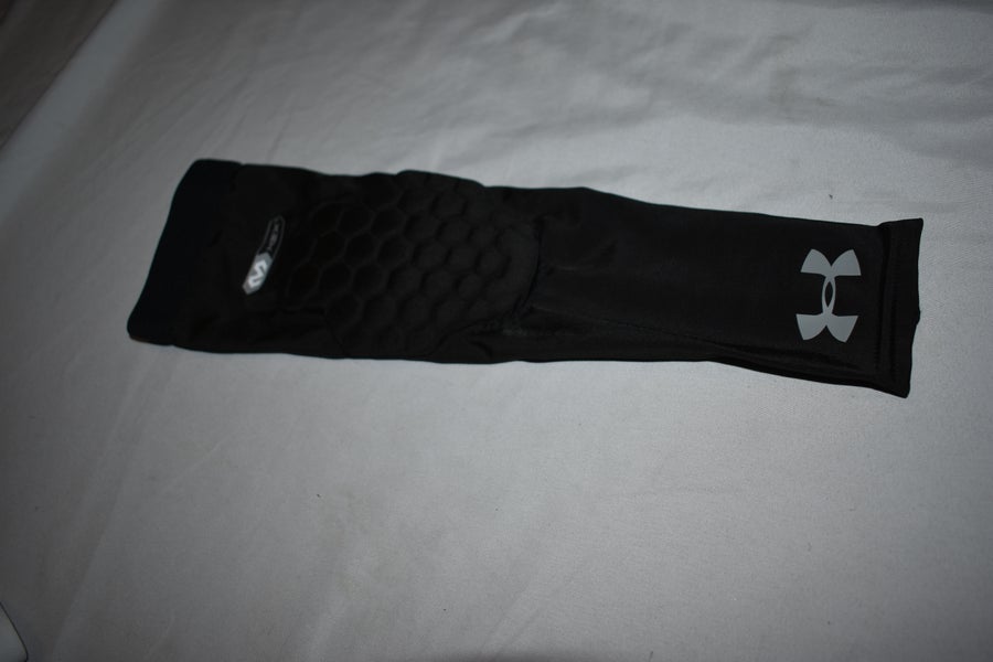 Under Armour Mens Gameday Armour Pro Padded Forearm Sleeves, Black / S