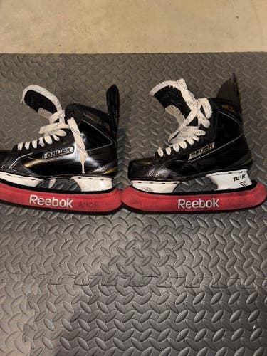 Senior Used Bauer Supreme 180 Hockey Skates Regular Width Size 9.5