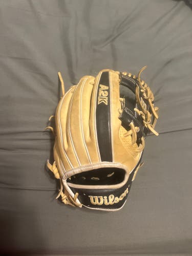 2022 Right Hand Throw 11.5" A2K 1786 Baseball Glove
