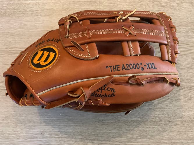 Used Outfield 12" A2000 Baseball Glove