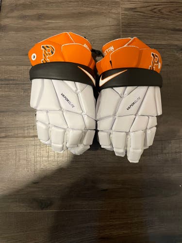 New Player's Nike Large Vapor Elite Lacrosse Gloves