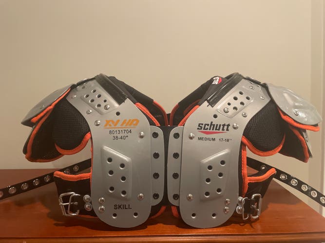 Adult Medium Schutt XV HD Shoulder Pads SKILL Position (17-18")