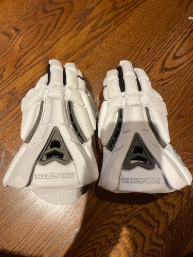 New Player's Maverik 12" Rome Lacrosse Gloves