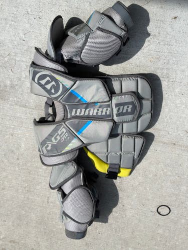 Used Small Junior Warrior Ritual G5 Goalie Chest Protector