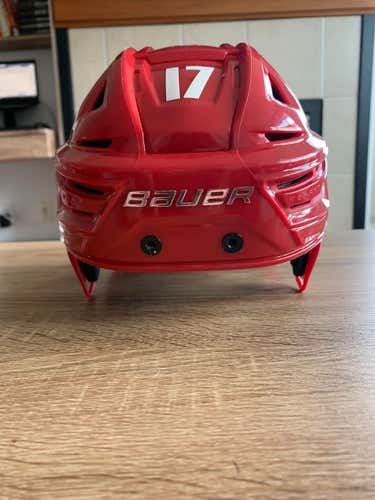 Used Small Bauer Re-Akt 150 Helmet