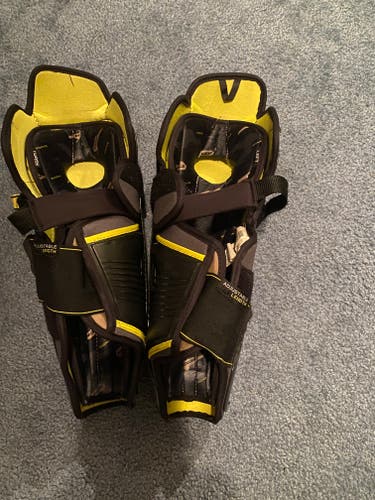 Used CCM Tacks Shin Pads Tacks AS 580