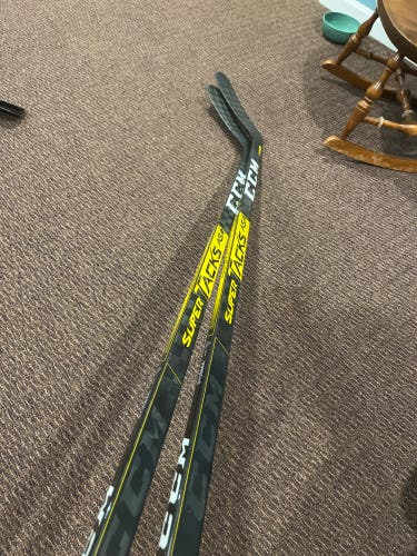 Senior Left Hand P92 Pro Stock Super Tacks AS2 Pro Hockey Stick