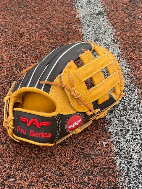 Fernando Tatis Jr. 11.75” Mizuno Baseball Glove - sporting goods - by owner  - sale - craigslist
