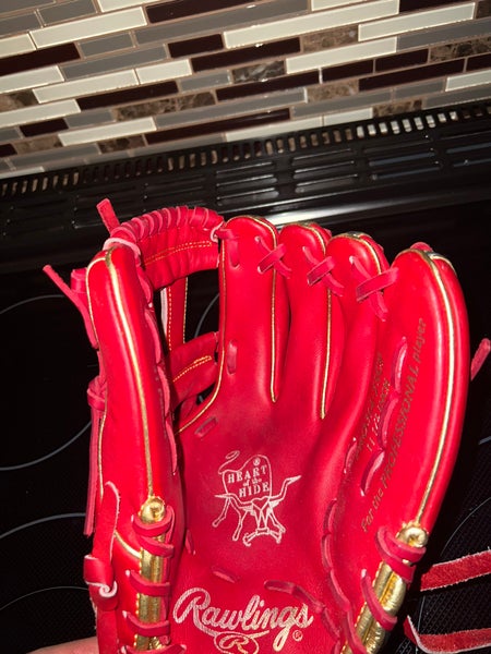 New - GAMEDAY 57 SERIES KOLTEN WONG HEART OF THE HIDE GLOVE | SidelineSwap