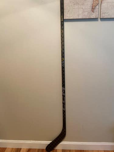 Senior Used Right Handed CCM Tacks AS-V Hockey Stick P88