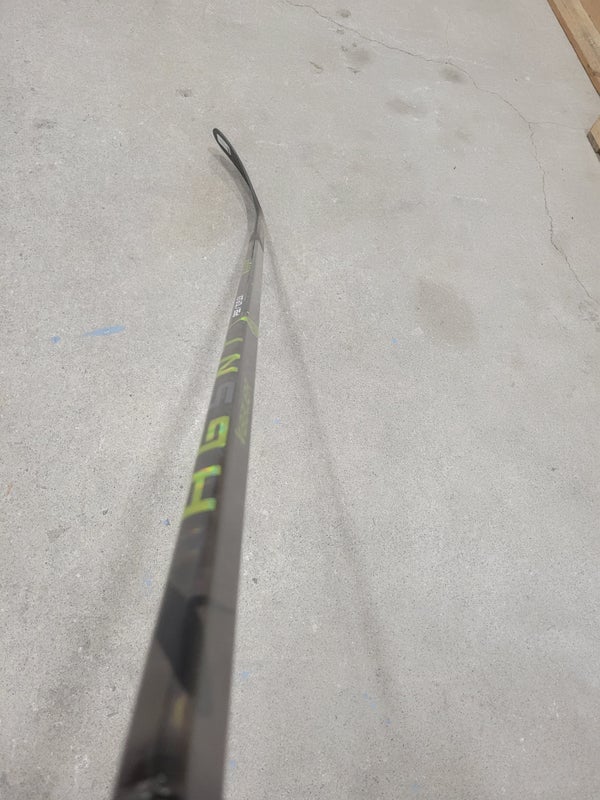 New Senior Bauer Right Handed Ag5nt Hockey Stick P92 70 flex