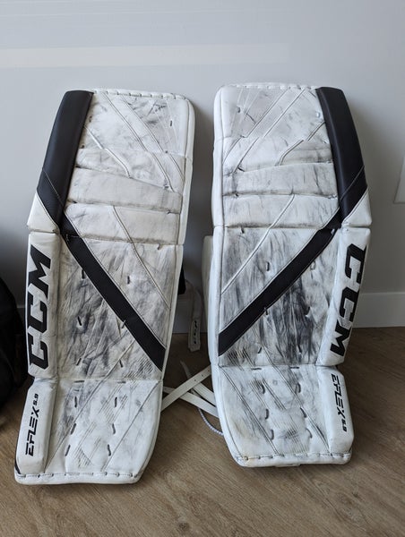 34"+1 CCM Eflex 5.9 Goalie Leg Pads