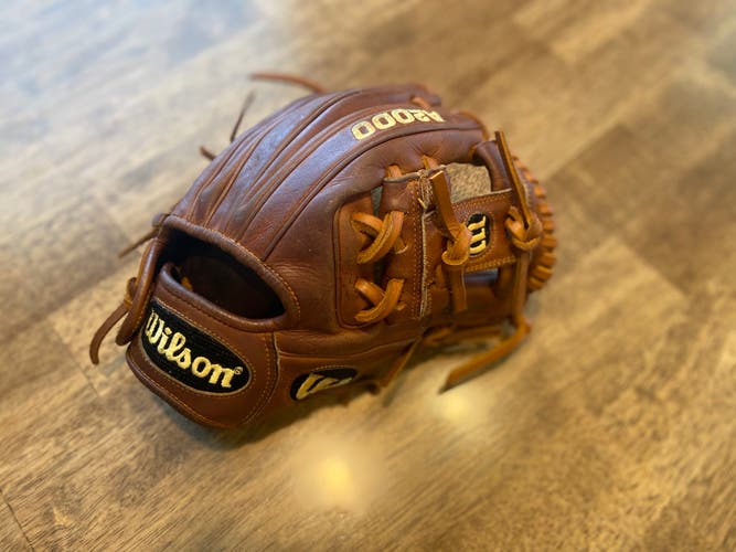 Restored Wilson Right Hand Throw Infield A2000 DP15 Baseball Glove 11.5"