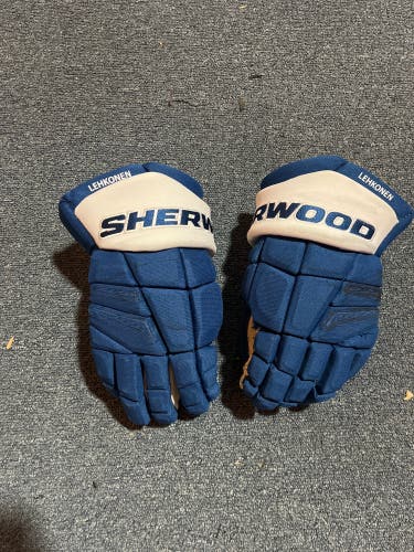 Game Used Blue Sherwood Rekker Element One Pro Stock Gloves Colorado Avalanche Lehkonen 14”
